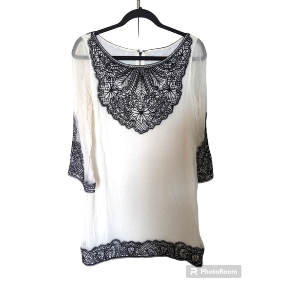 Alice + Olivia Dresses & Skirts - Alice + Olivia White Mini Dress with Black Lace Trim